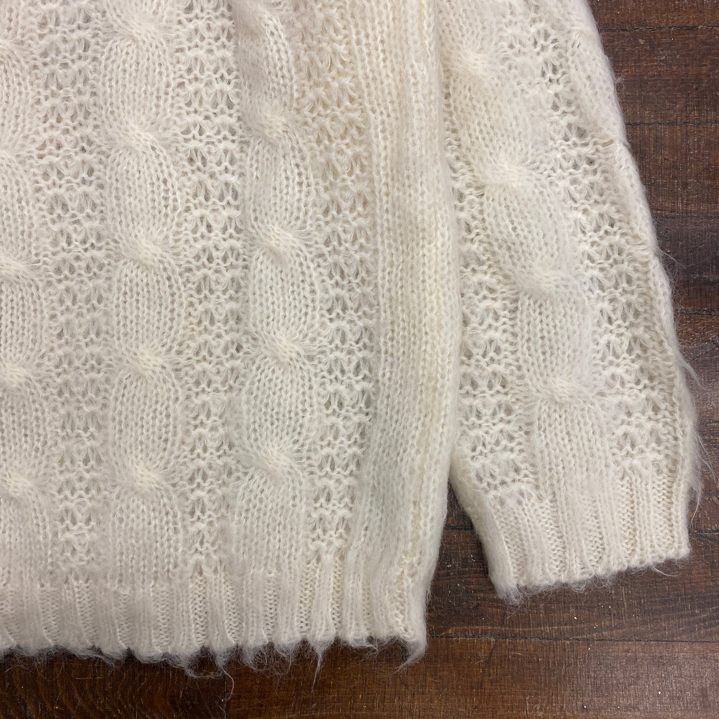 70s Banff LTD White Mohair Cable Knit Sweater - Size Medium