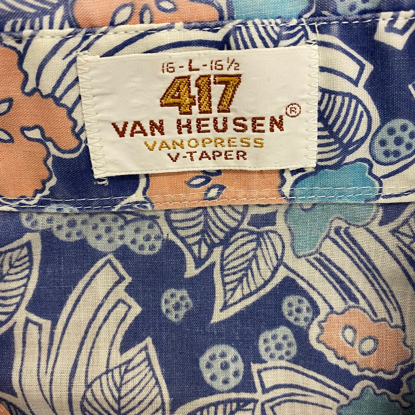 1980s Van Heusen AOP Blue Floral Dagger Collar Button Up - Size Large